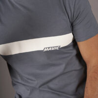 MAVIC KOSZULKA Z KRÓTKIM RĘKAWEM CORPORATE STRIPE ORION BLUE OFF-WHITE (T000216)
