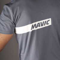 MAVIC KOSZULKA Z KRÓTKIM RĘKAWEM CORPORATE STRIPE ORION BLUE OFF-WHITE (T000216)