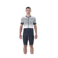 MAVIC KOSZULKA MĘSKA Z KRÓTKIM RĘKAWEM AKSIUM GRAPHIC STRIPES/DEEP BLUE (T000559)