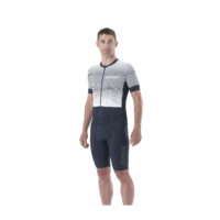 MAVIC KOSZULKA MĘSKA Z KRÓTKIM RĘKAWEM AKSIUM GRAPHIC STRIPES/DEEP BLUE (T000559)