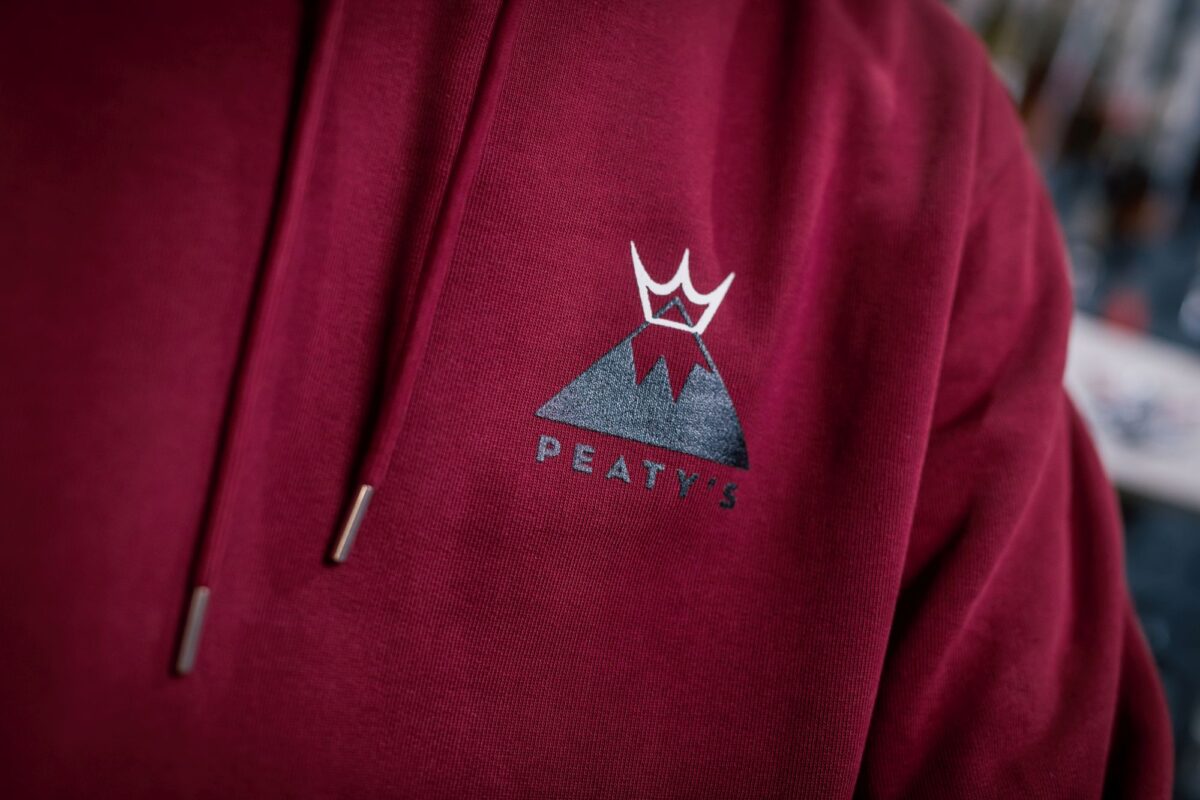 PEATY'S PUBWEAR BLUZA Z KAPTUREM SUMMIT BURGUNDY (PPW-25-HDY-SMT-BRG)